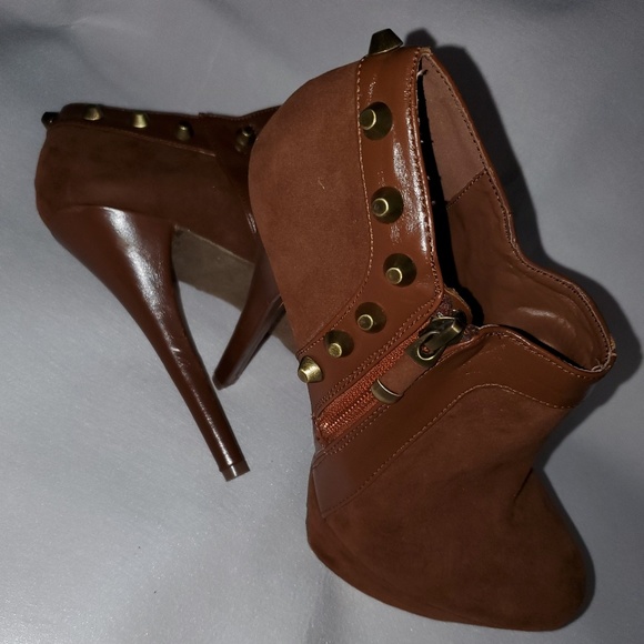 ❤Dollhouse suede booties - Picture 2 of 8